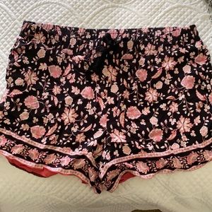 Loft pull on shorts!